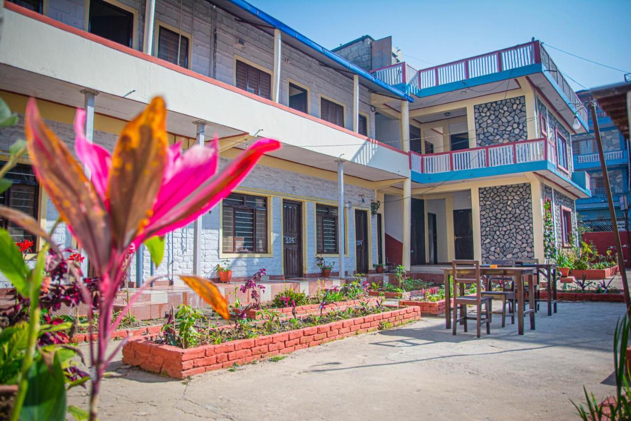 Hotel Plaza Nepal Pokhara Buitenkant foto