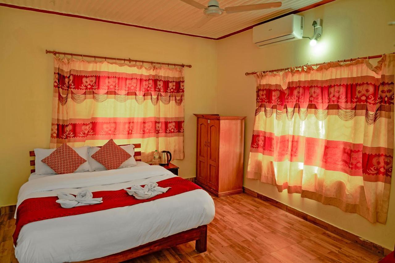 Hotel Plaza Nepal Pokhara Buitenkant foto