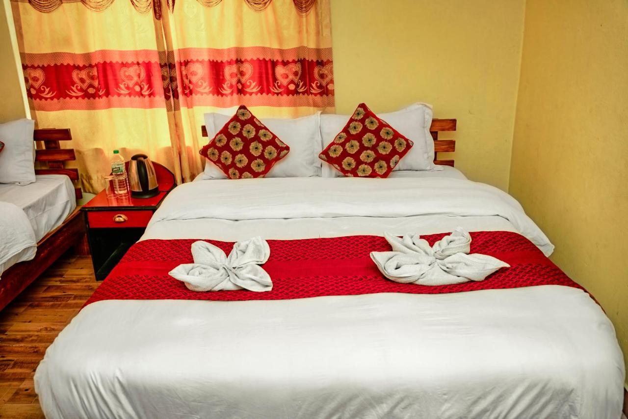 Hotel Plaza Nepal Pokhara Buitenkant foto